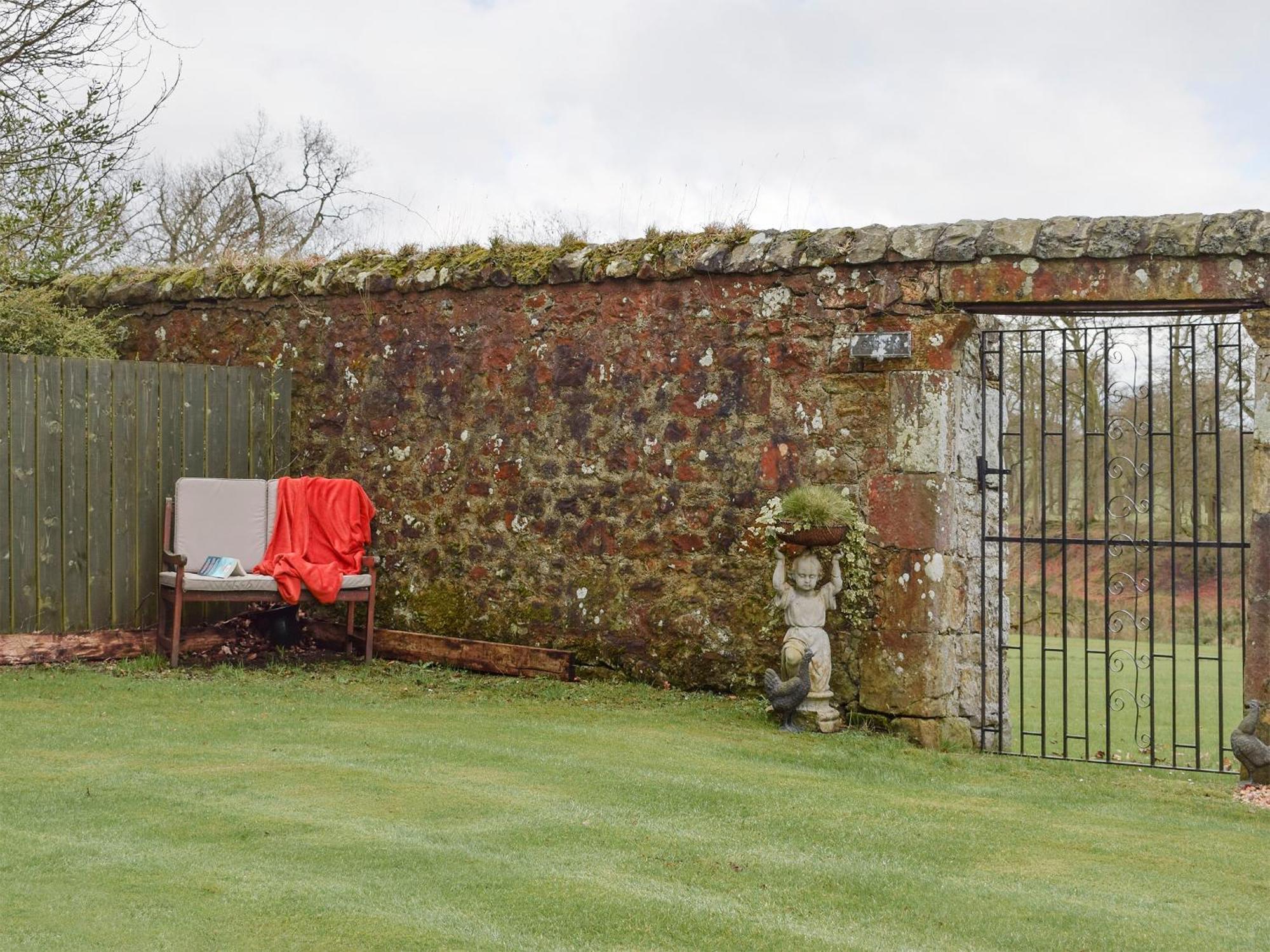 Kinneddar Cottage Saline Exterior foto